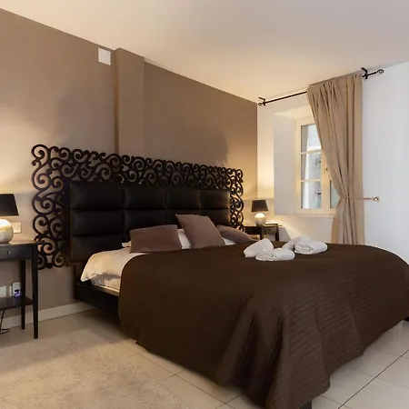 Travel Homes - The Ancienne Poste, Petite Venise Appartement *
